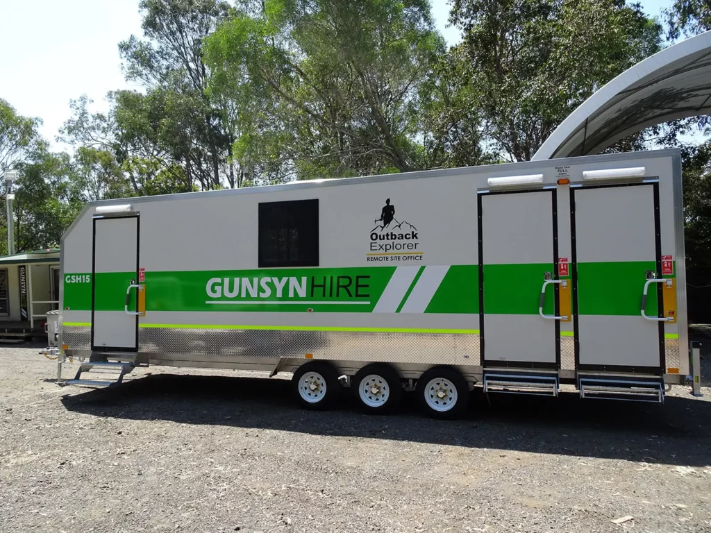 Our Series 9 mobile site caravans cater for crews up to 12 workers and is fitted with 2 separate toilets