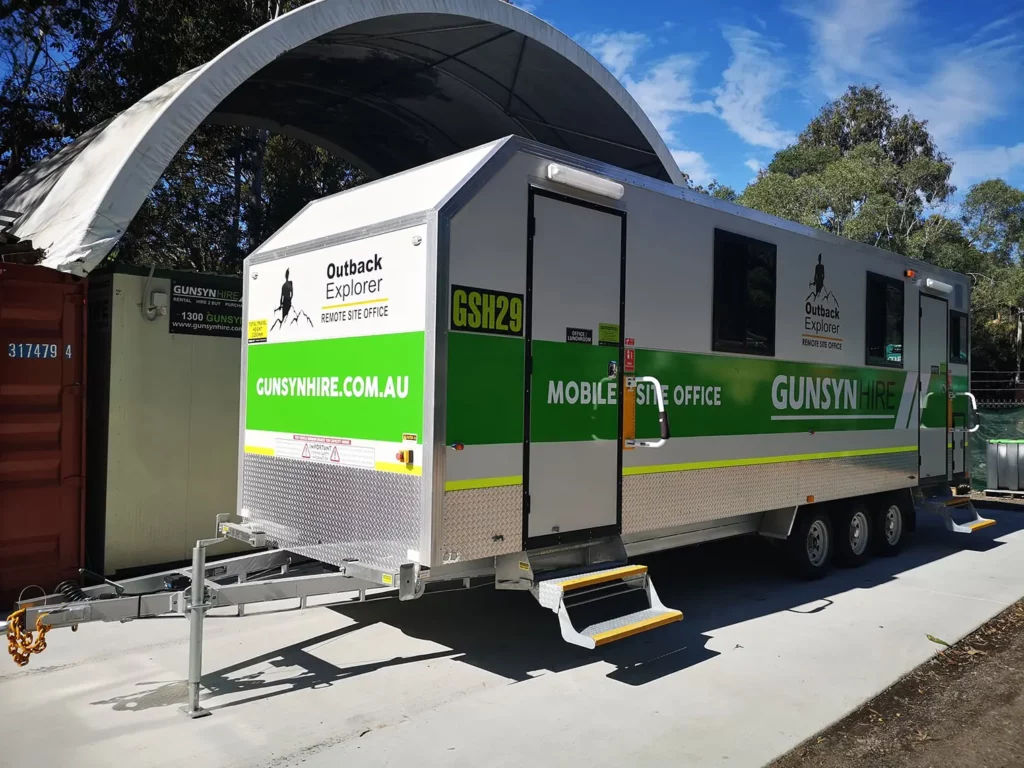 Our Series 9.2 mobile site caravans cater for crews up to 12 workers and is fitted with 2 separate toilets